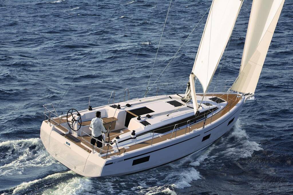Bavaria C38 Babe
