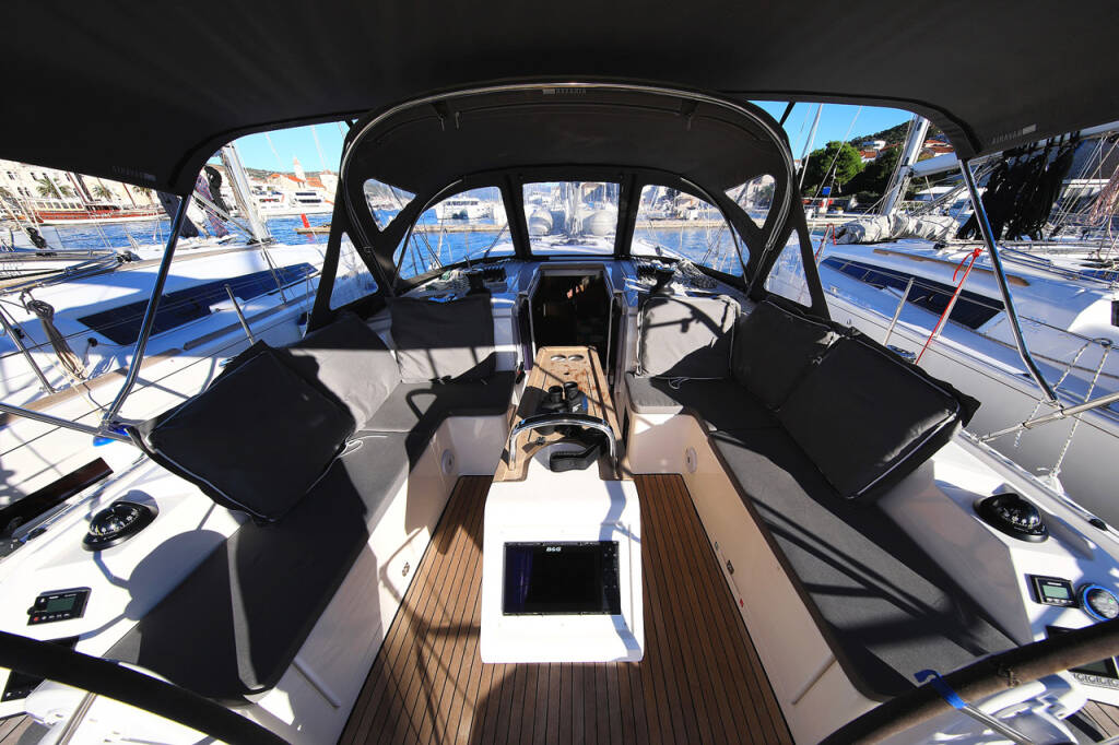 Bavaria C42 Style Lizzy