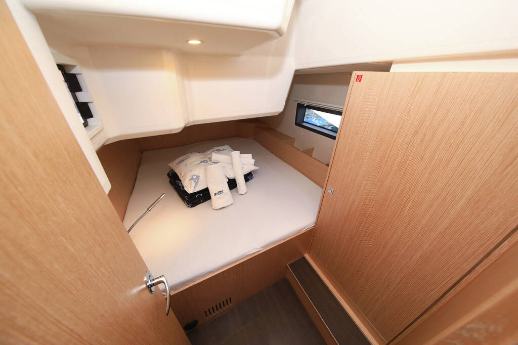 Bavaria C42 Style Lizzy