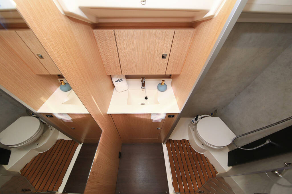 Bavaria C42 Style Lizzy