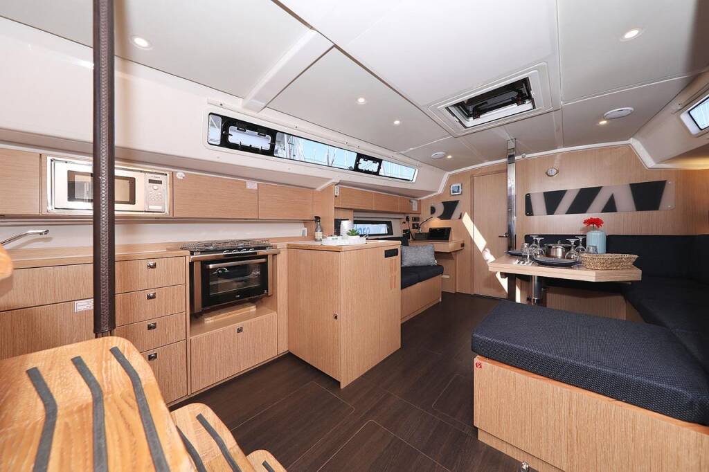 Bavaria C42 First Light