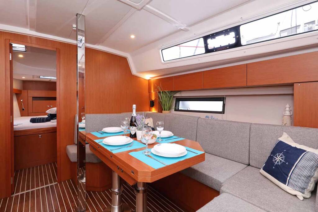 Segelyacht Bavaria C42 Valentin