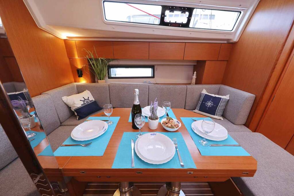 Segelyacht Bavaria C42 Valentin