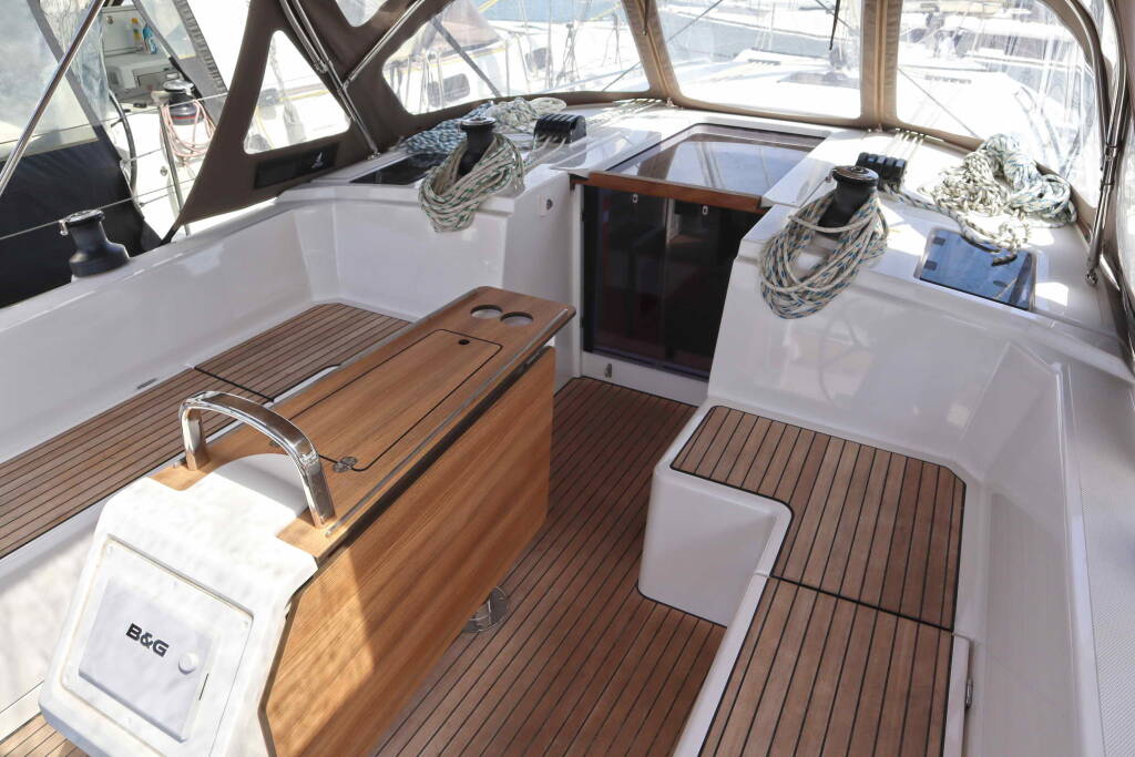 Bavaria C42 Lima