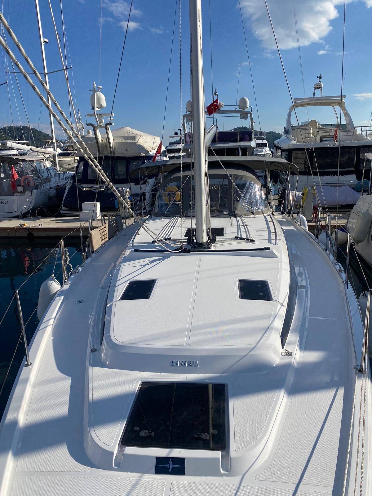Bavaria C42 Juju
