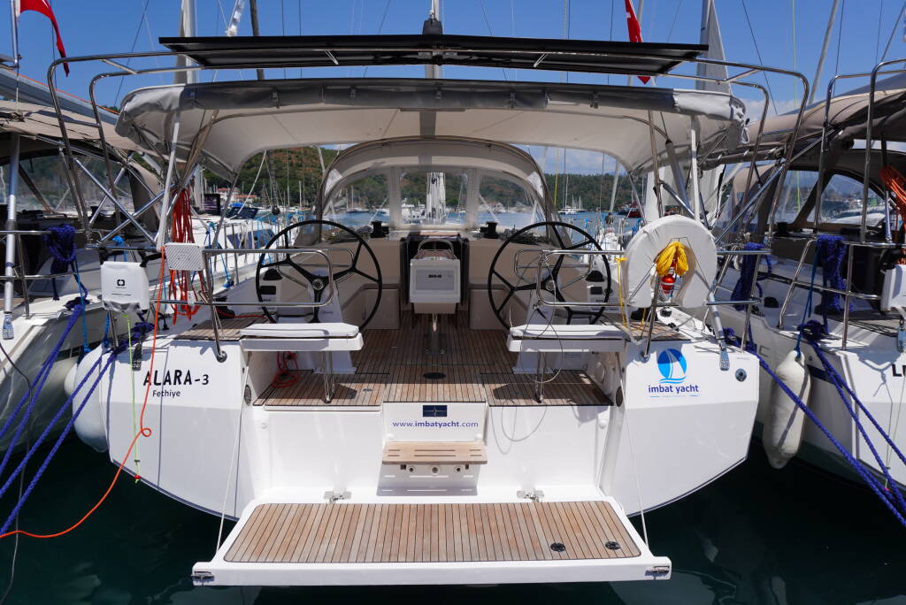 Bavaria C42 Alara 3