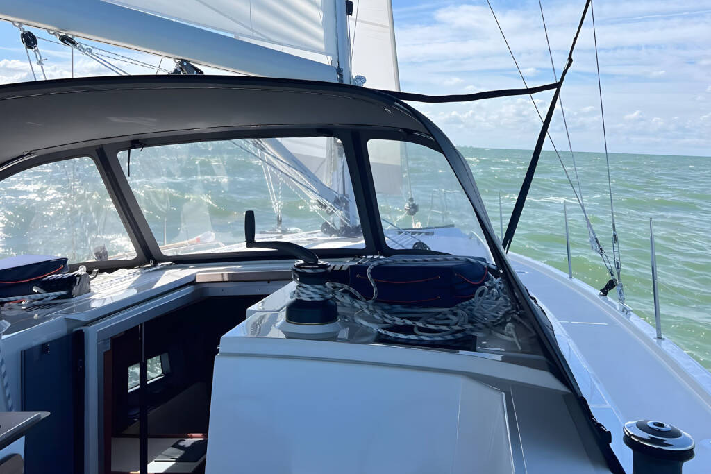 Bavaria C42 Blue Eyes