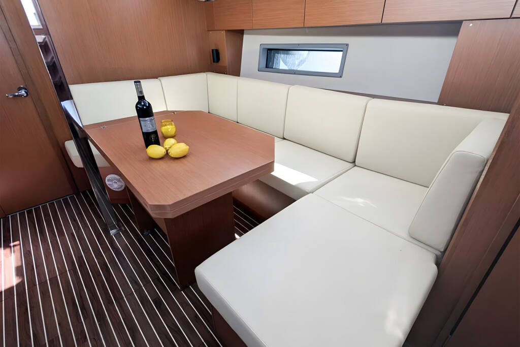 Bavaria C42 Blue Eyes