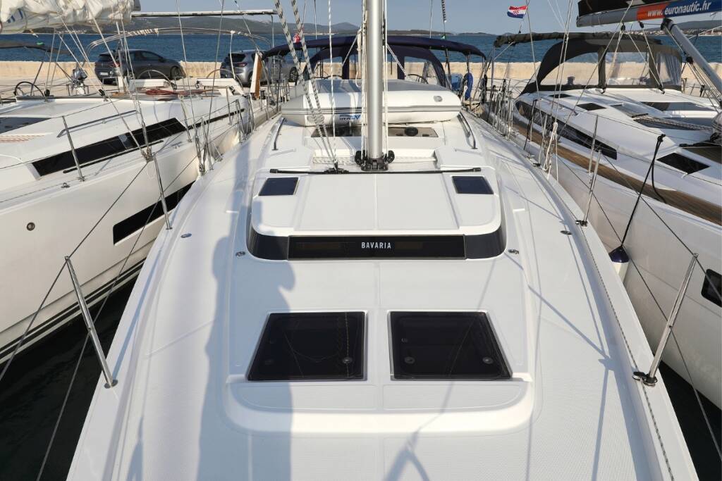 Sailing yacht Bavaria C45 Holiday Bella