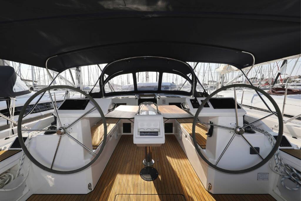 Sailing yacht Bavaria C45 Holiday Bella
