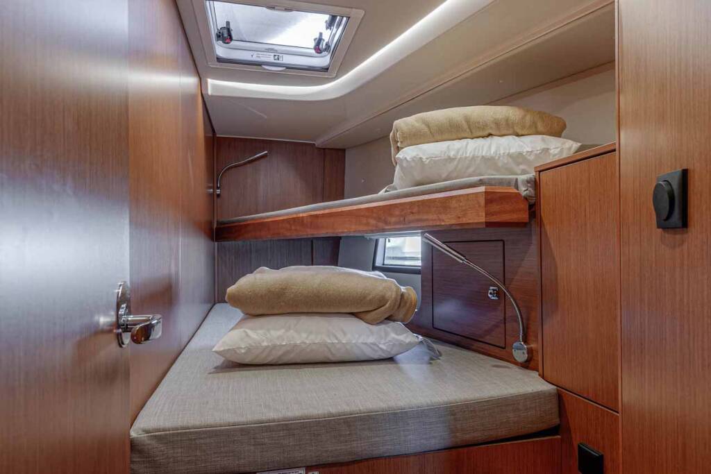 Segelyacht Bavaria C45 Deep Blue