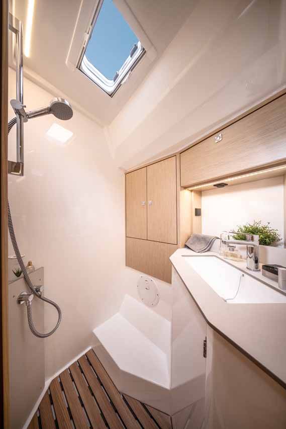 Sailing yacht Bavaria C46 Mercedes
