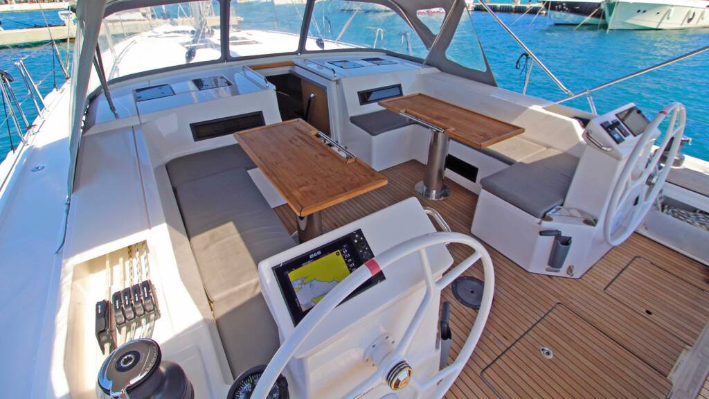 Sailing yacht Bavaria C50 Style Shala