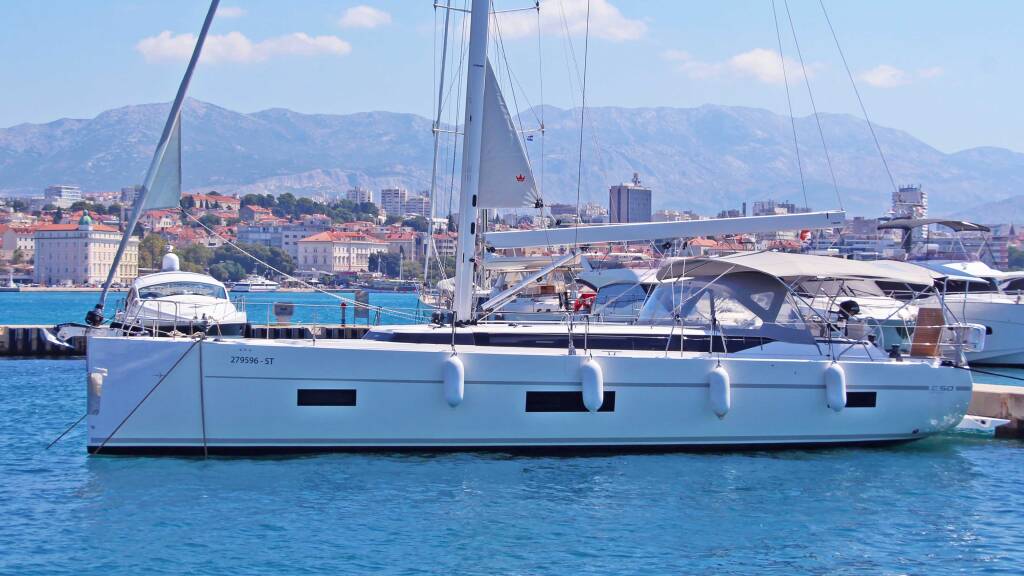Sailing yacht Bavaria C50 Style Shala