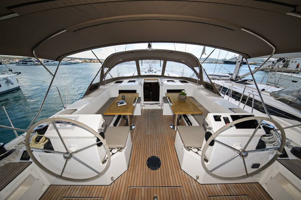 Sailing yacht Bavaria C50 Style Big Blue