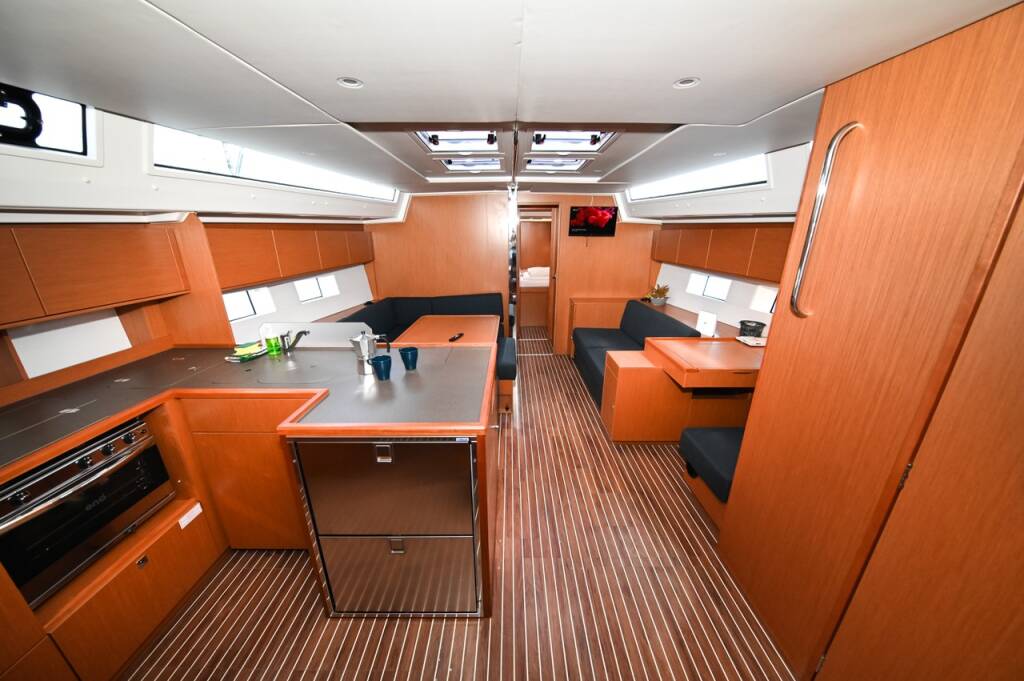 Sailing yacht Bavaria C50 Style Big Blue
