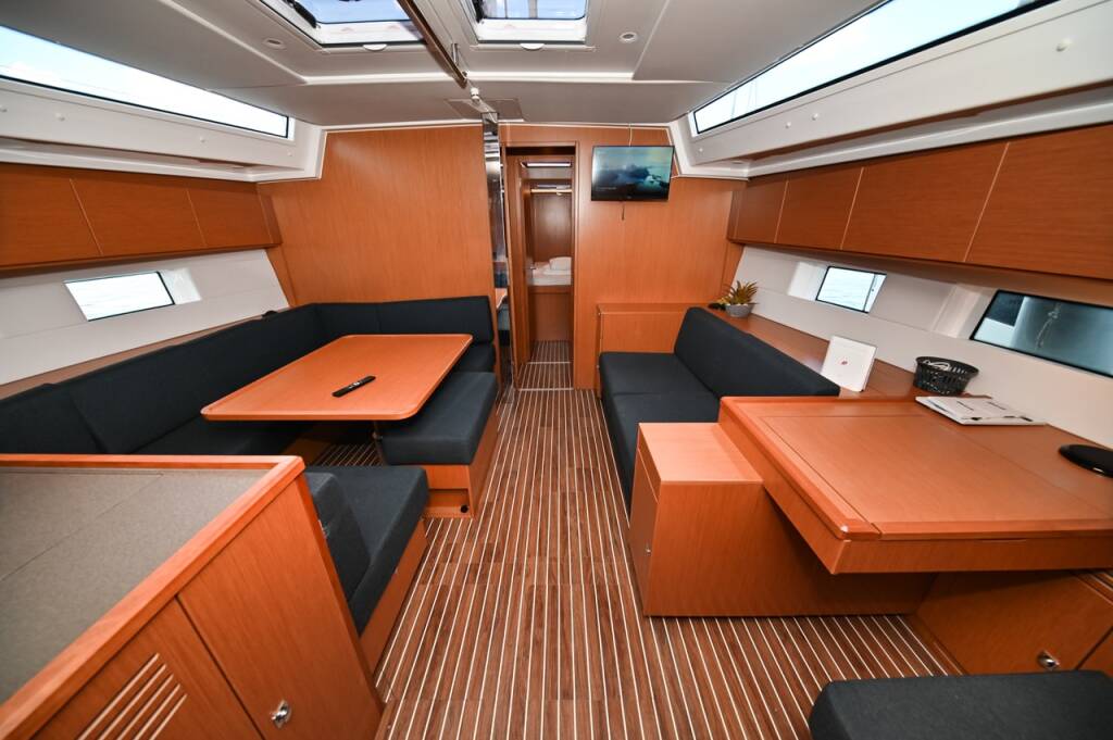 Sailing yacht Bavaria C50 Style Big Blue