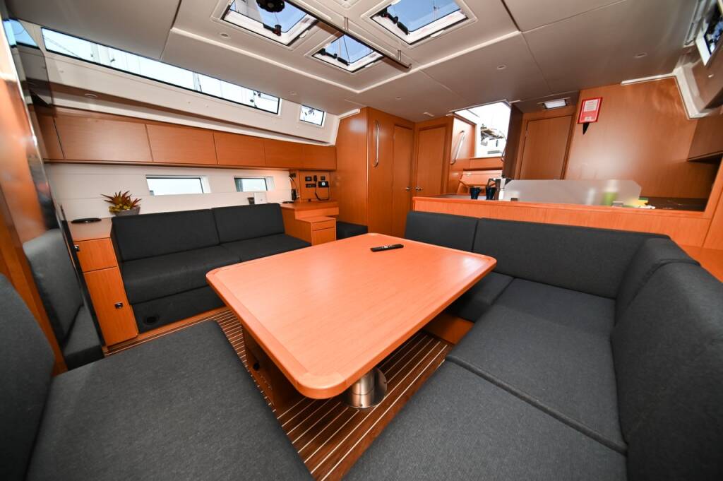 Sailing yacht Bavaria C50 Style Big Blue