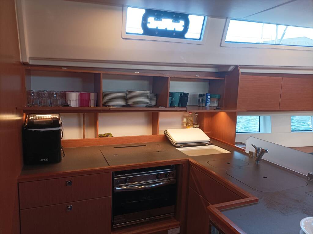 Bavaria C50 Roza Deflores 2