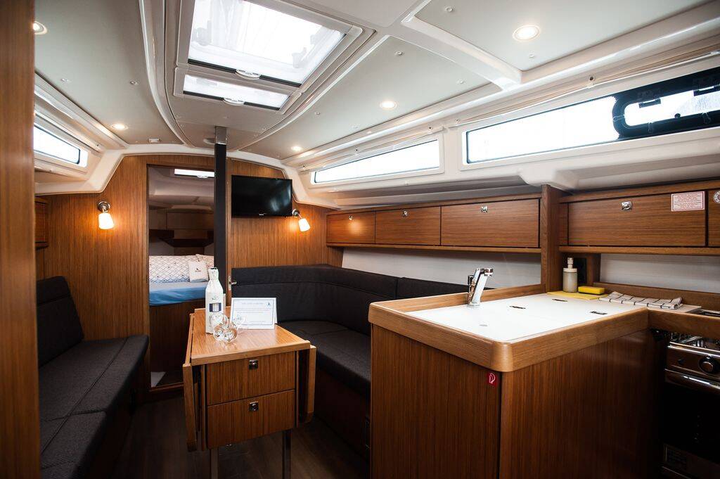 Segelyacht Bavaria Cruiser 34 Style Neo