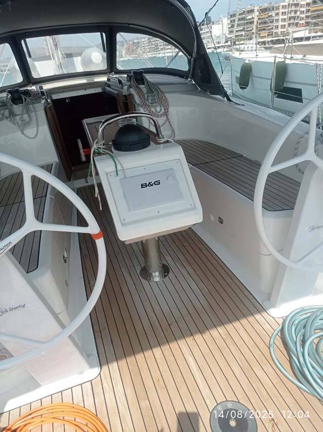 Bavaria Cruiser 34 Licence to chill