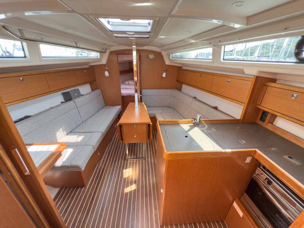 Segelyacht Bavaria Cruiser 34 Hydra