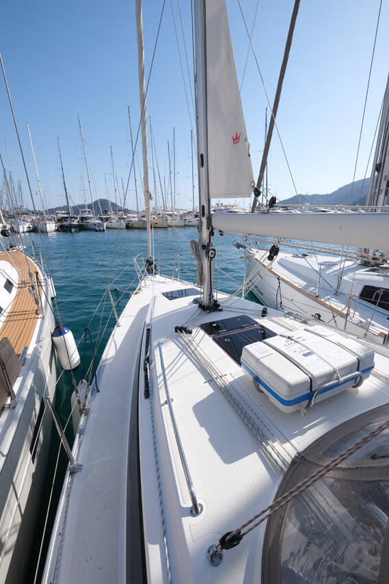 Segelyacht Bavaria Cruiser 34 Dory 2