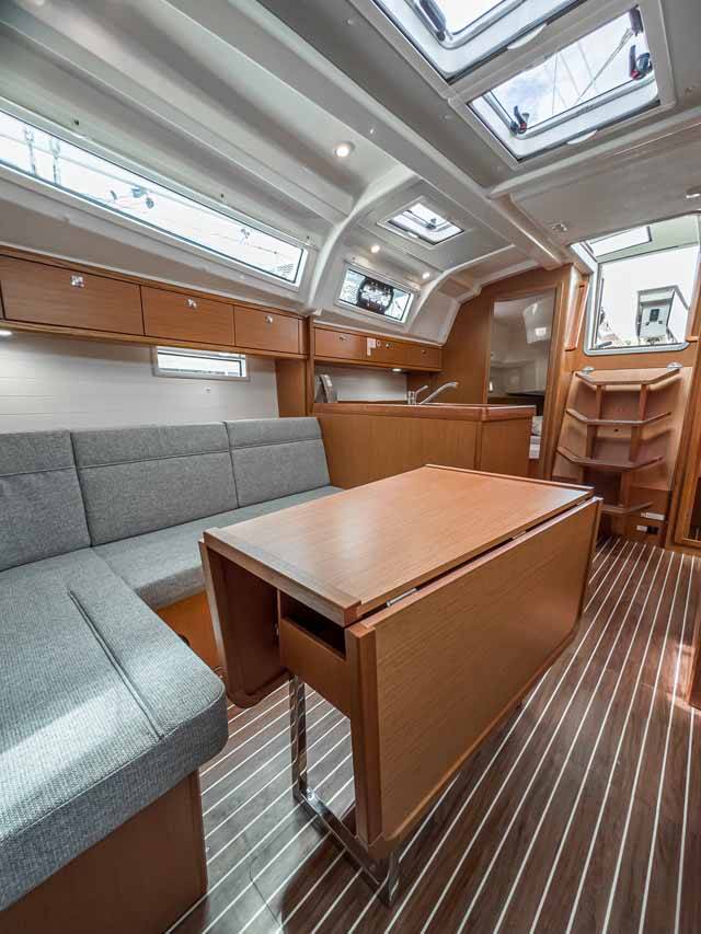 Segelyacht Bavaria Cruiser 37 Scala