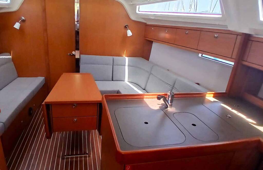 Segelyacht Bavaria Cruiser 37 Xenia