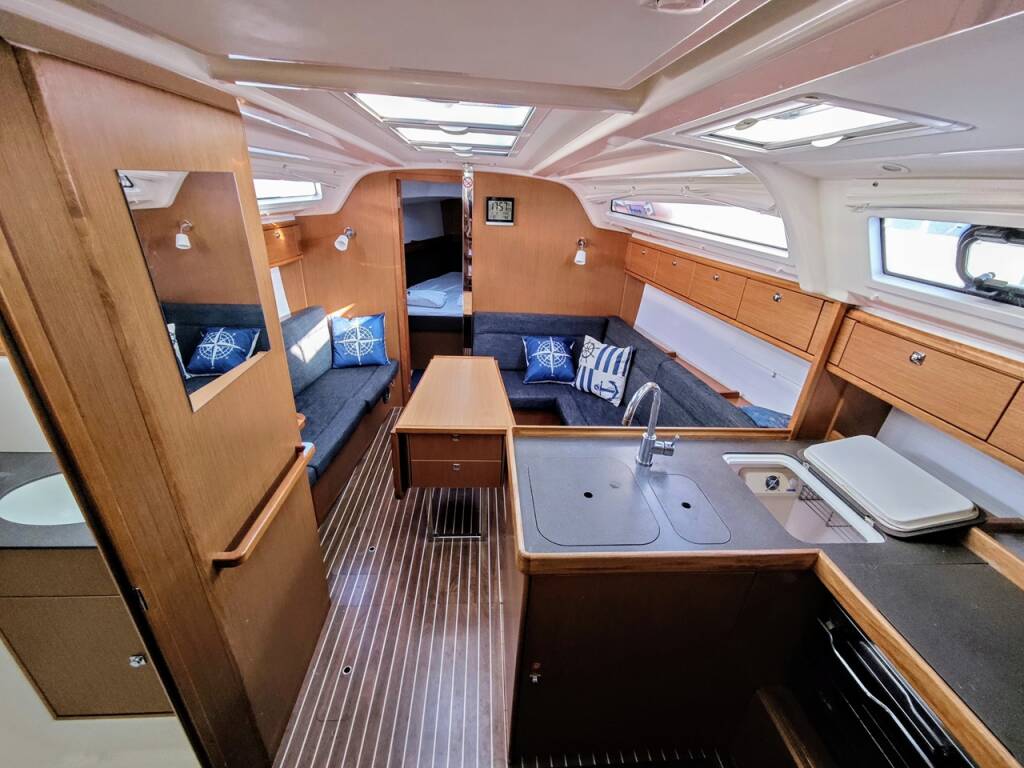 Bavaria Cruiser 37 Atena