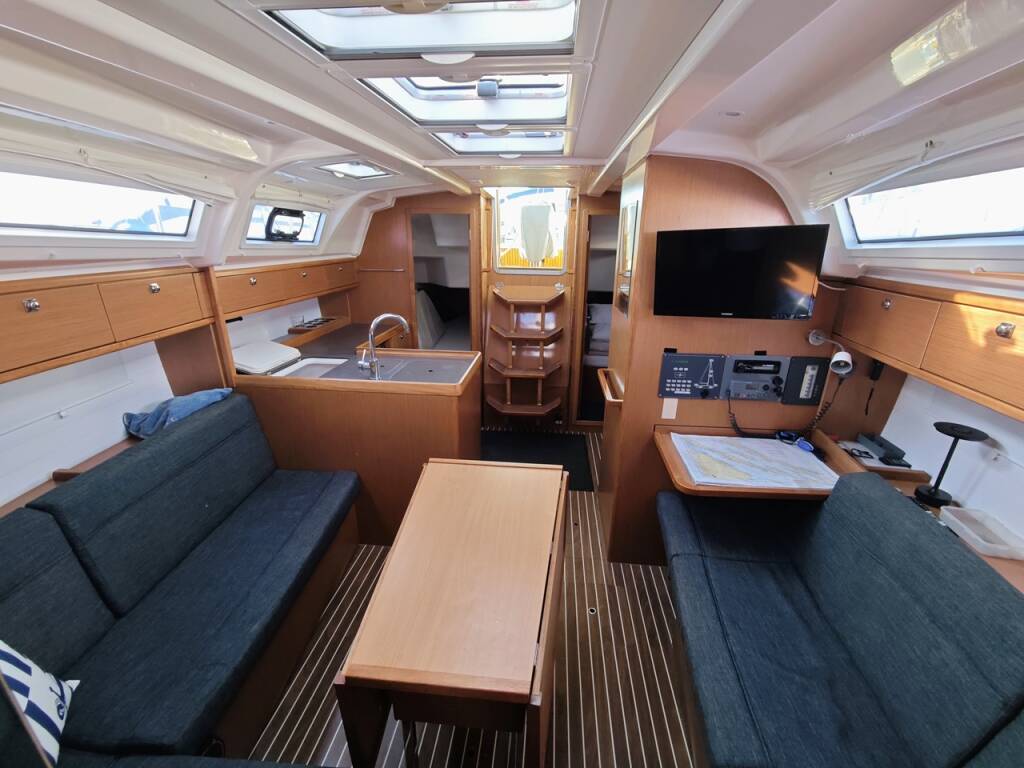 Bavaria Cruiser 37 Atena