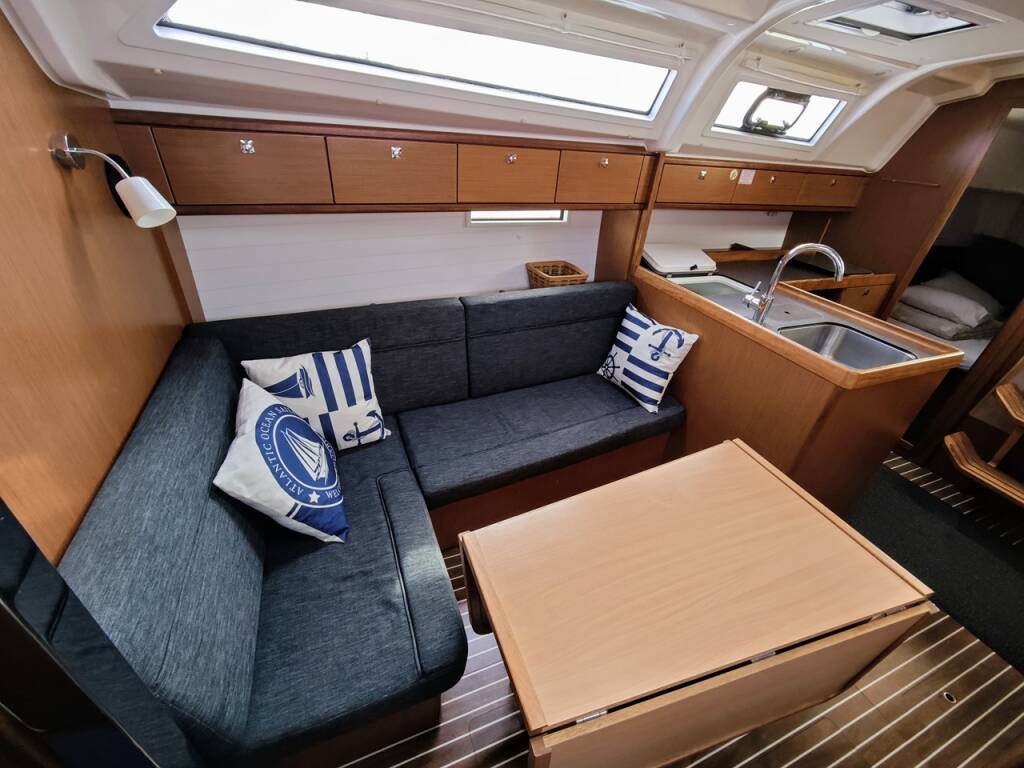 Bavaria Cruiser 37 Hana