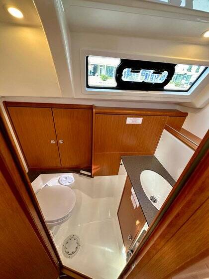 Bavaria Cruiser 37 Lahor