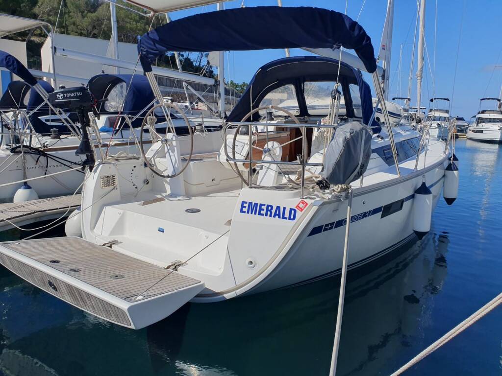 Bavaria Cruiser 37 Emerald
