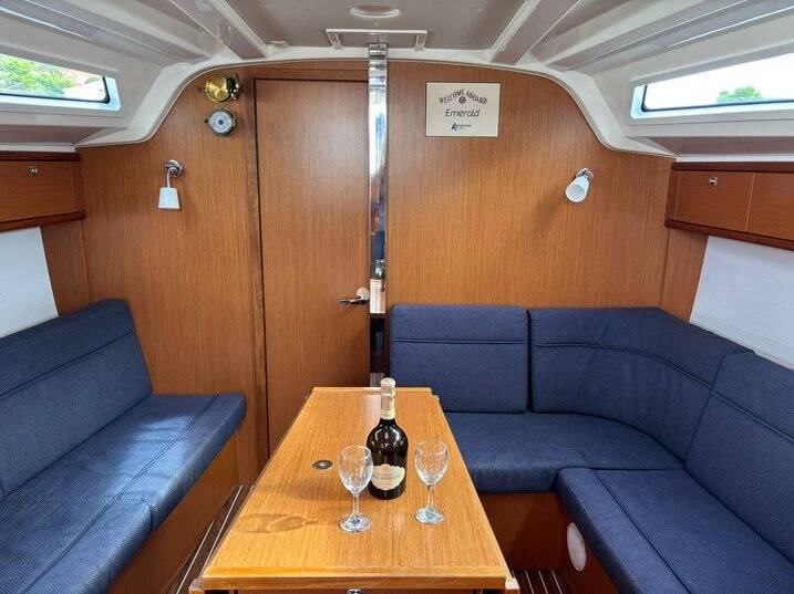 Bavaria Cruiser 37 Emerald