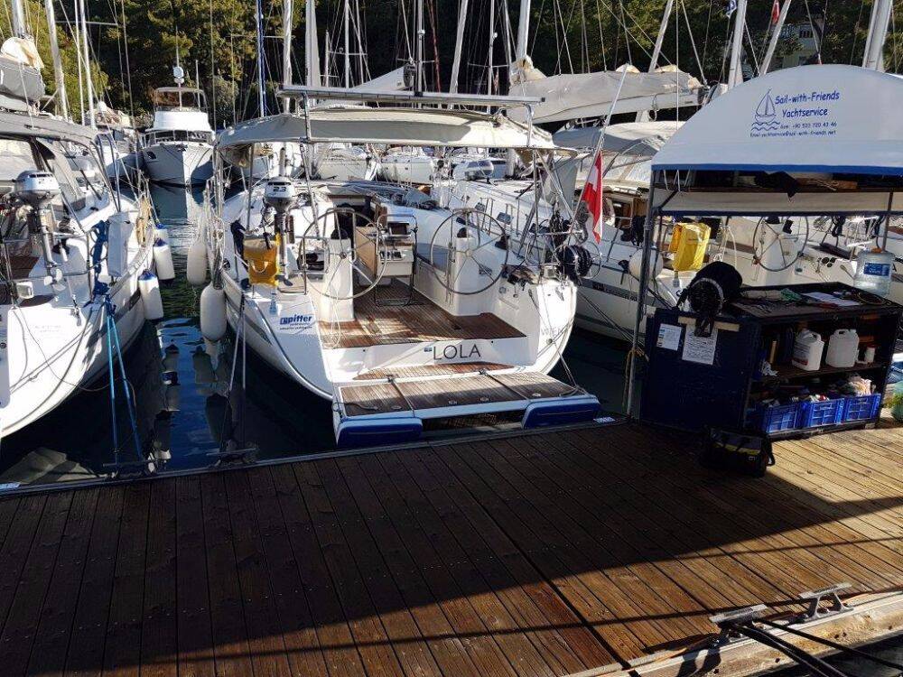 Segelyacht Bavaria Cruiser 40 Lola