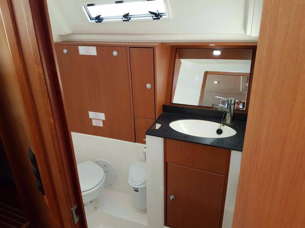 Segelyacht Bavaria Cruiser 40 Lola