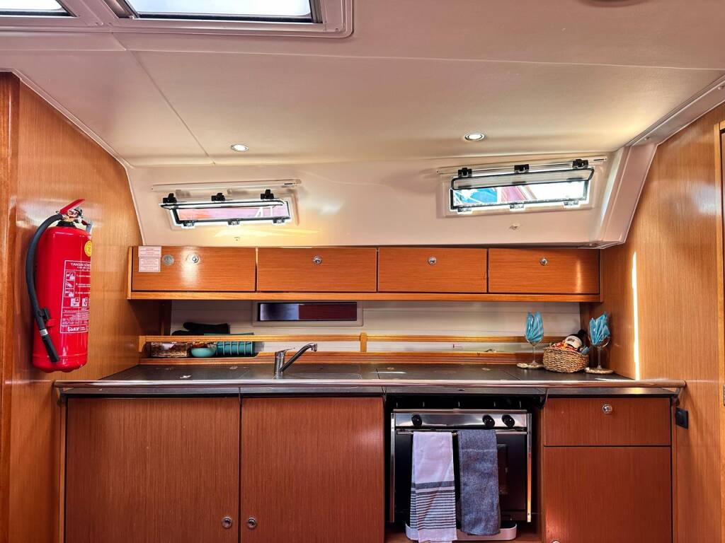 Bavaria Cruiser 40 Spark-1