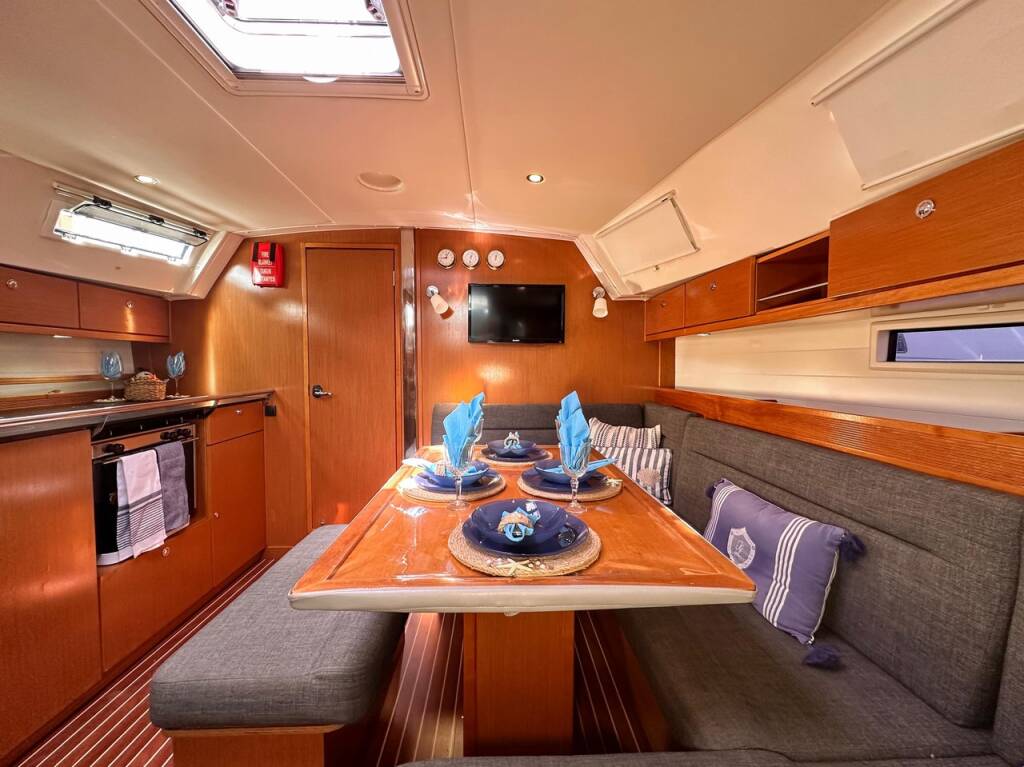 Bavaria Cruiser 40 Spark-1