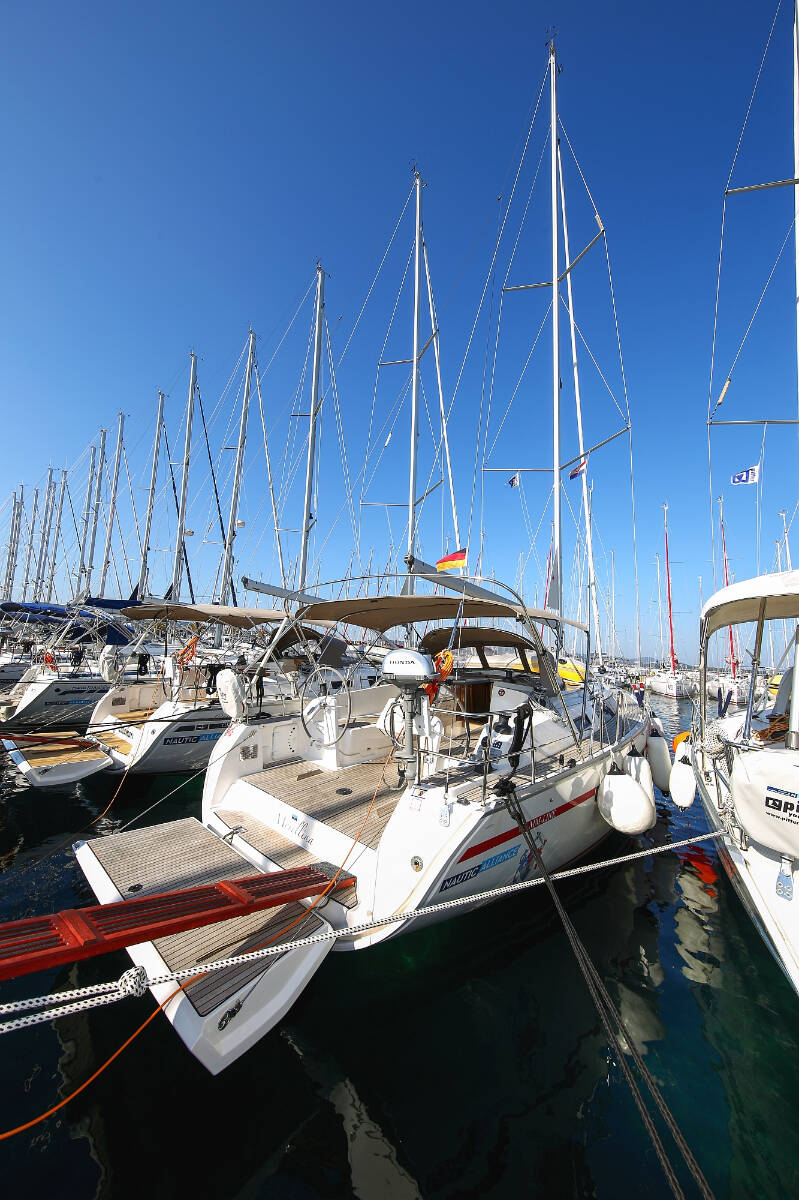 Sailing yacht Bavaria Cruiser 41 Morellina