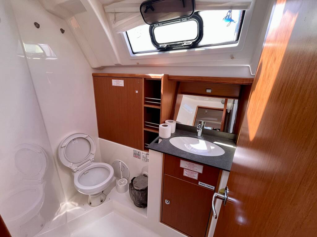 Segelyacht Bavaria Cruiser 41 My Point