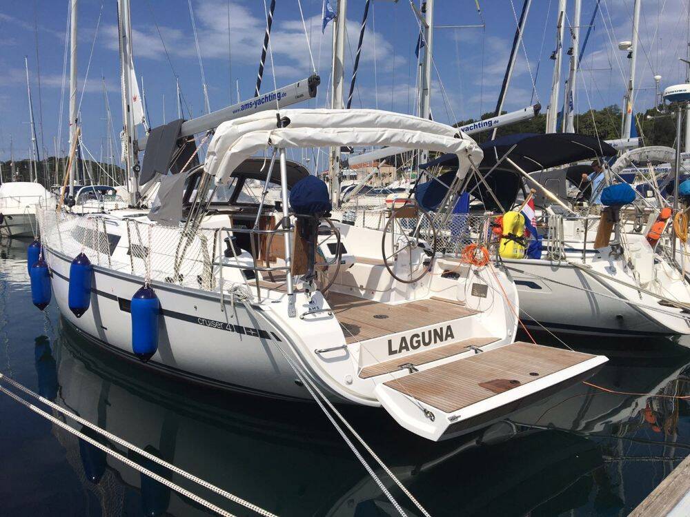 Sailing yacht Bavaria Cruiser 41 Laguna