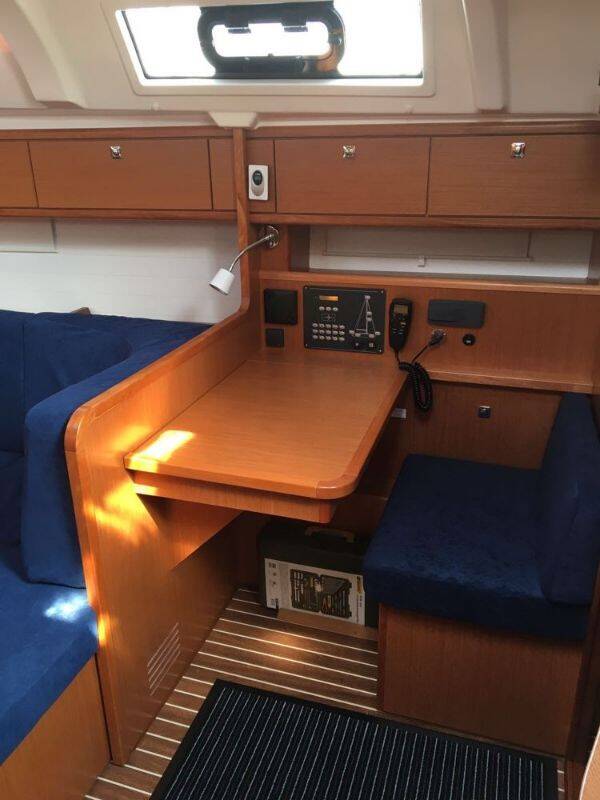 Sailing yacht Bavaria Cruiser 41 Laguna