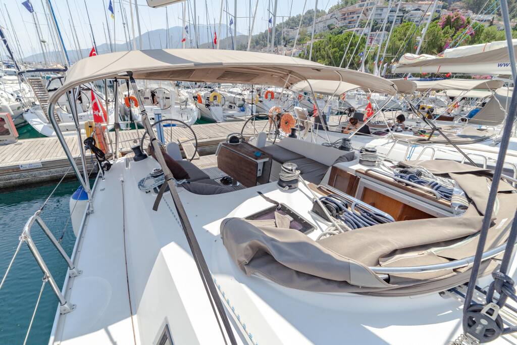 Bavaria Cruiser 46 Sail Vega