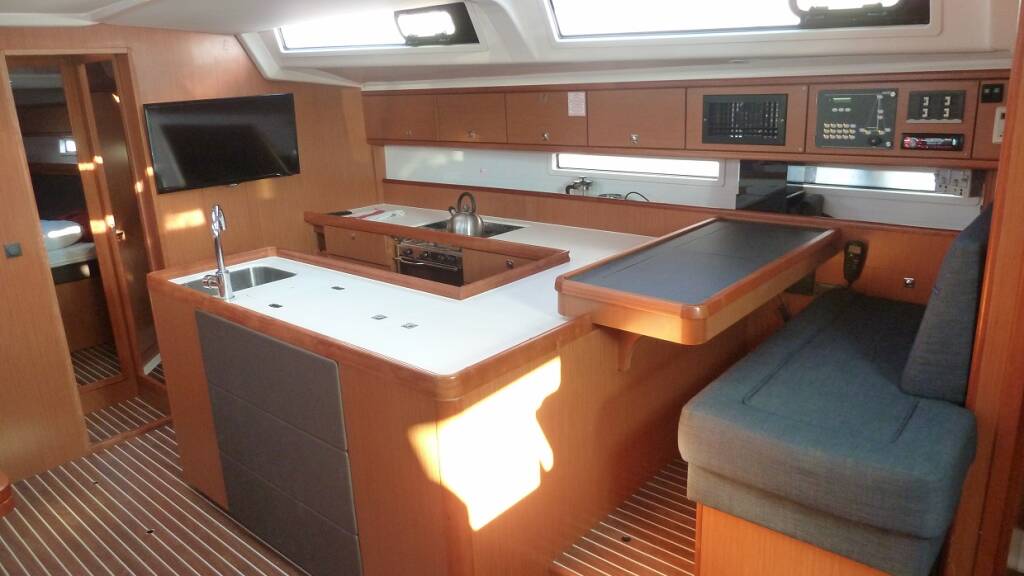 Bavaria Cruiser 56 Anassa