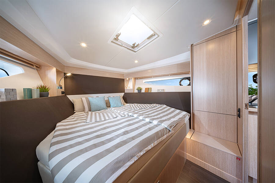 Bavaria SR36 Hard Top Lilian