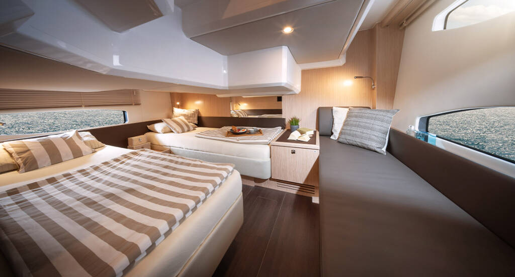 Bavaria SR36 Hard Top Lilian