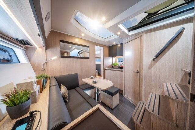 Bavaria SR38 Hard Top 