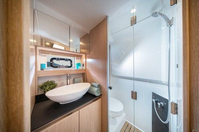 Bavaria SR38 Hard Top 