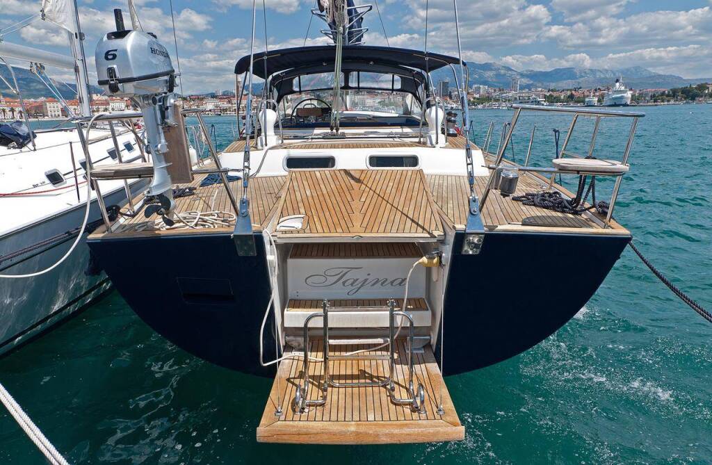 Sailing yacht Beneteau 57 Tajna